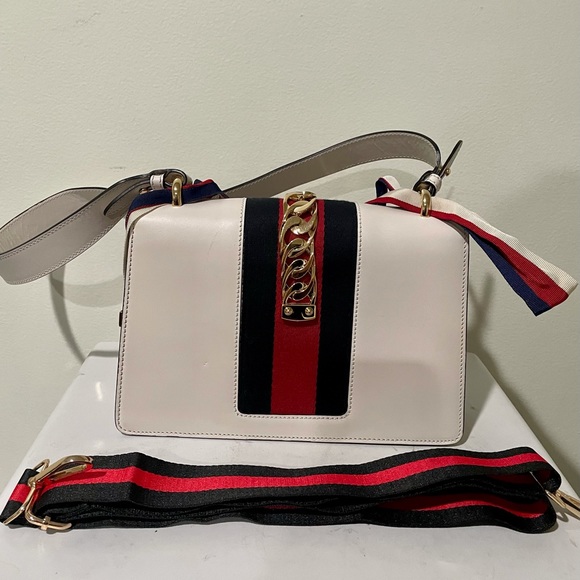 - SOLD - Authentic Gucci Handbag - Picture 9 of 12
